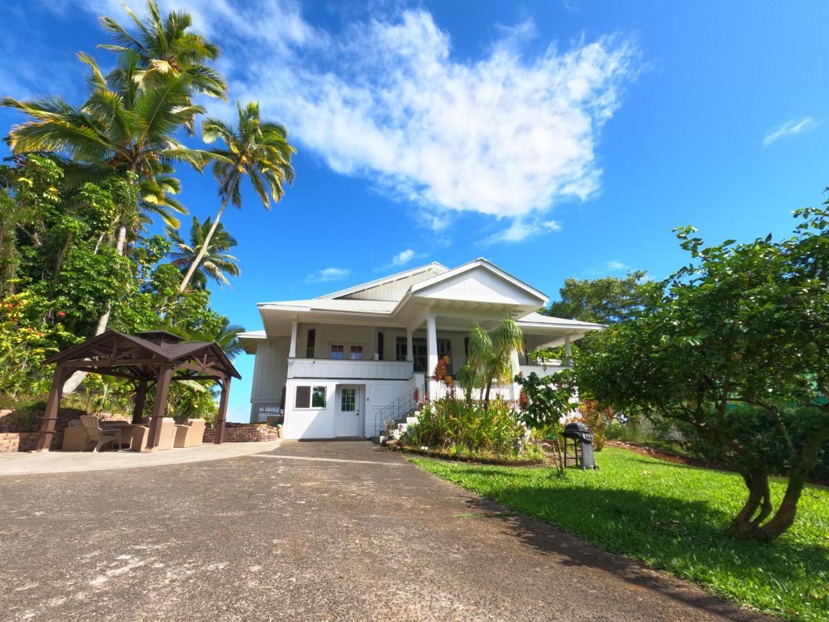 Hilo Bay Oceanfront Bed And Breakfast Esterno foto